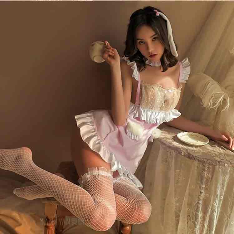 Tingnan ang Through Maid Outfit